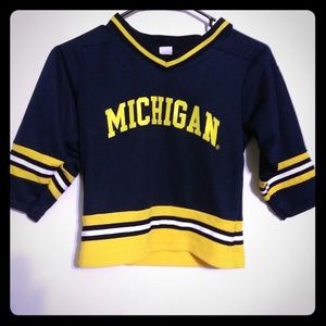 Kids University of Michigan Hockey Jersey sz 7/8